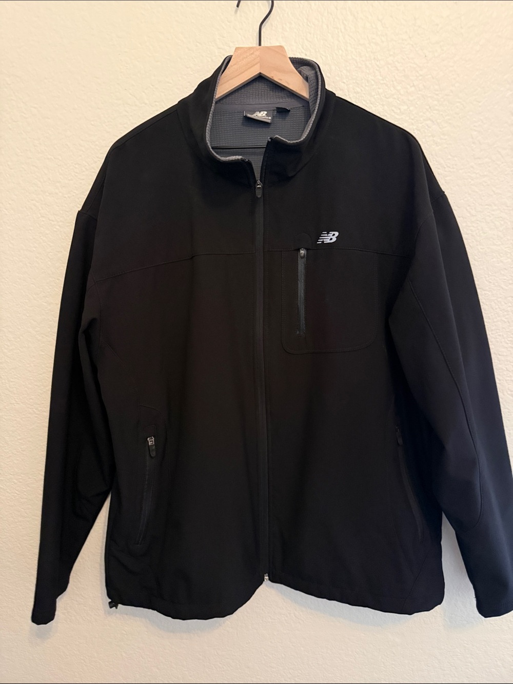 New Balance Men's Black Zip-Front Performance Jacket